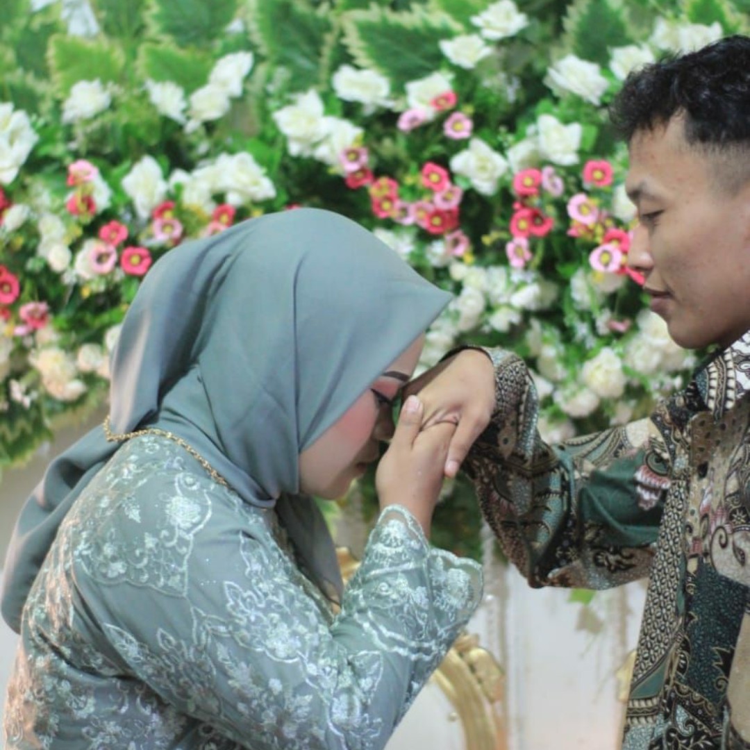 Mia & Hasan