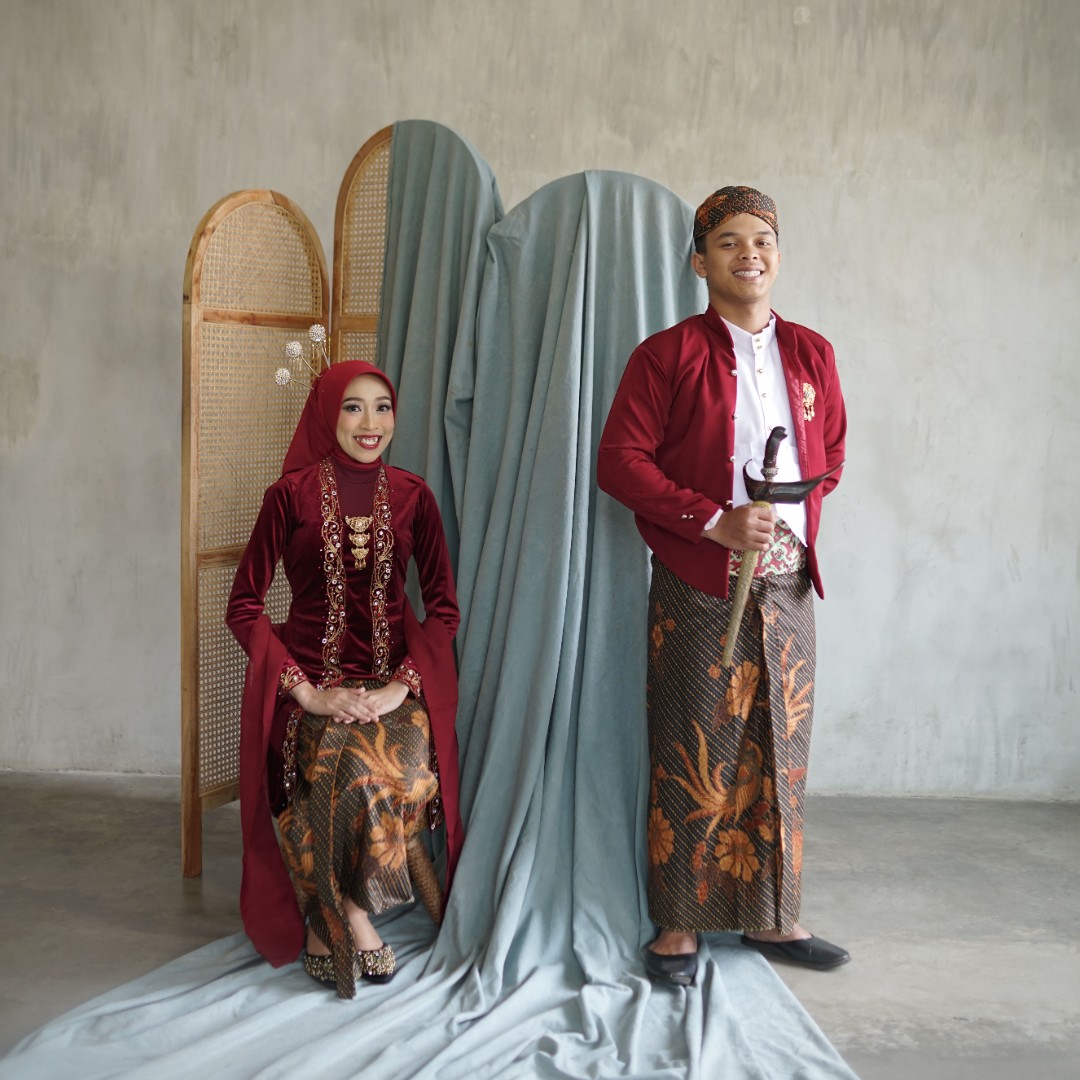 Shafira & Adit