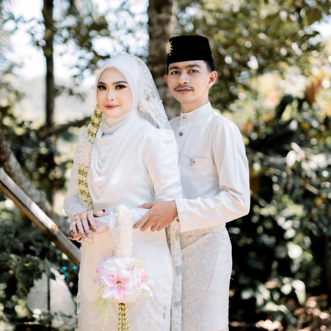 Jouhari & Dwi