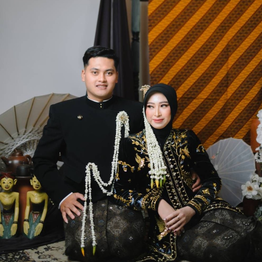 Rizqi & Kristi