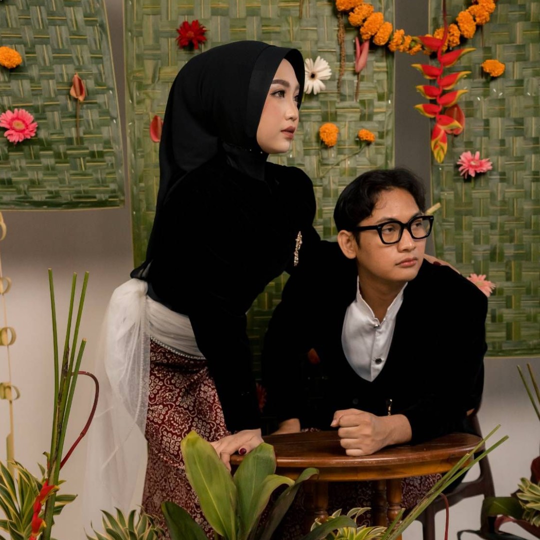 Amri & Indana