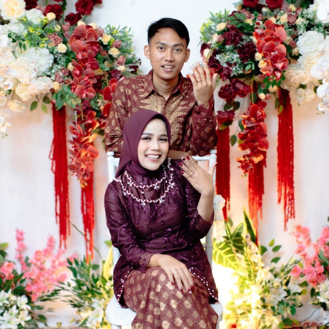 Azizah & Wahyu