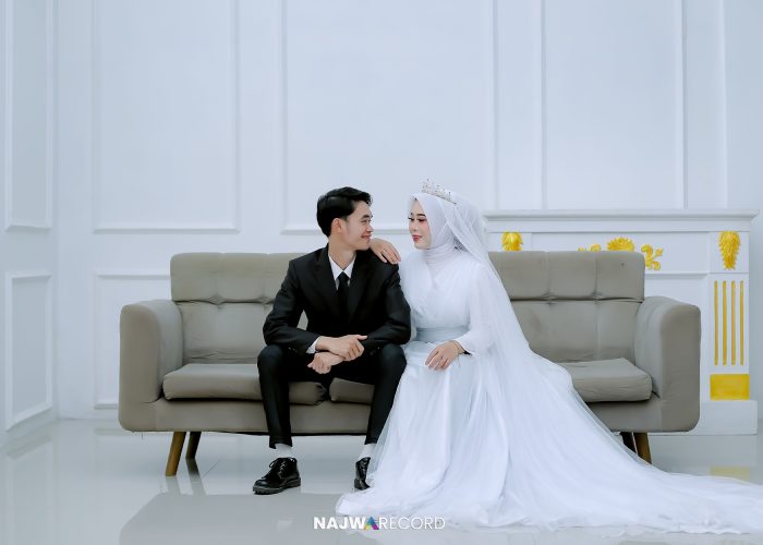 Agus & Erna Akad