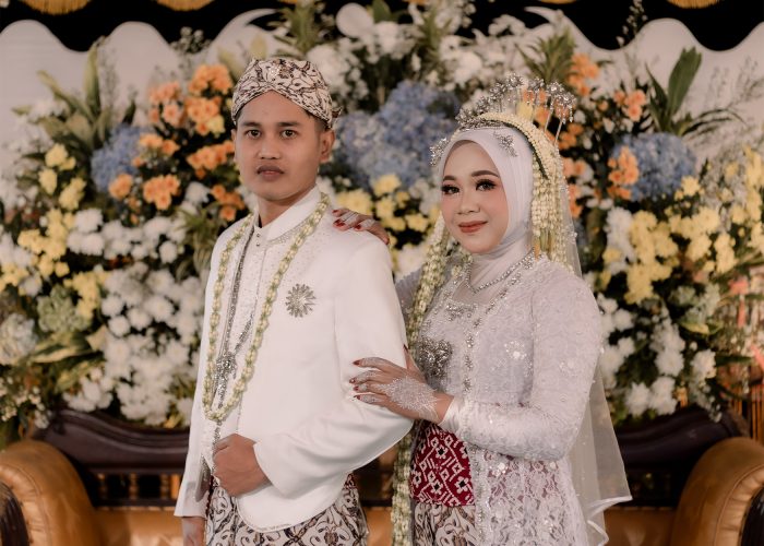 Amad & Vivi Akad
